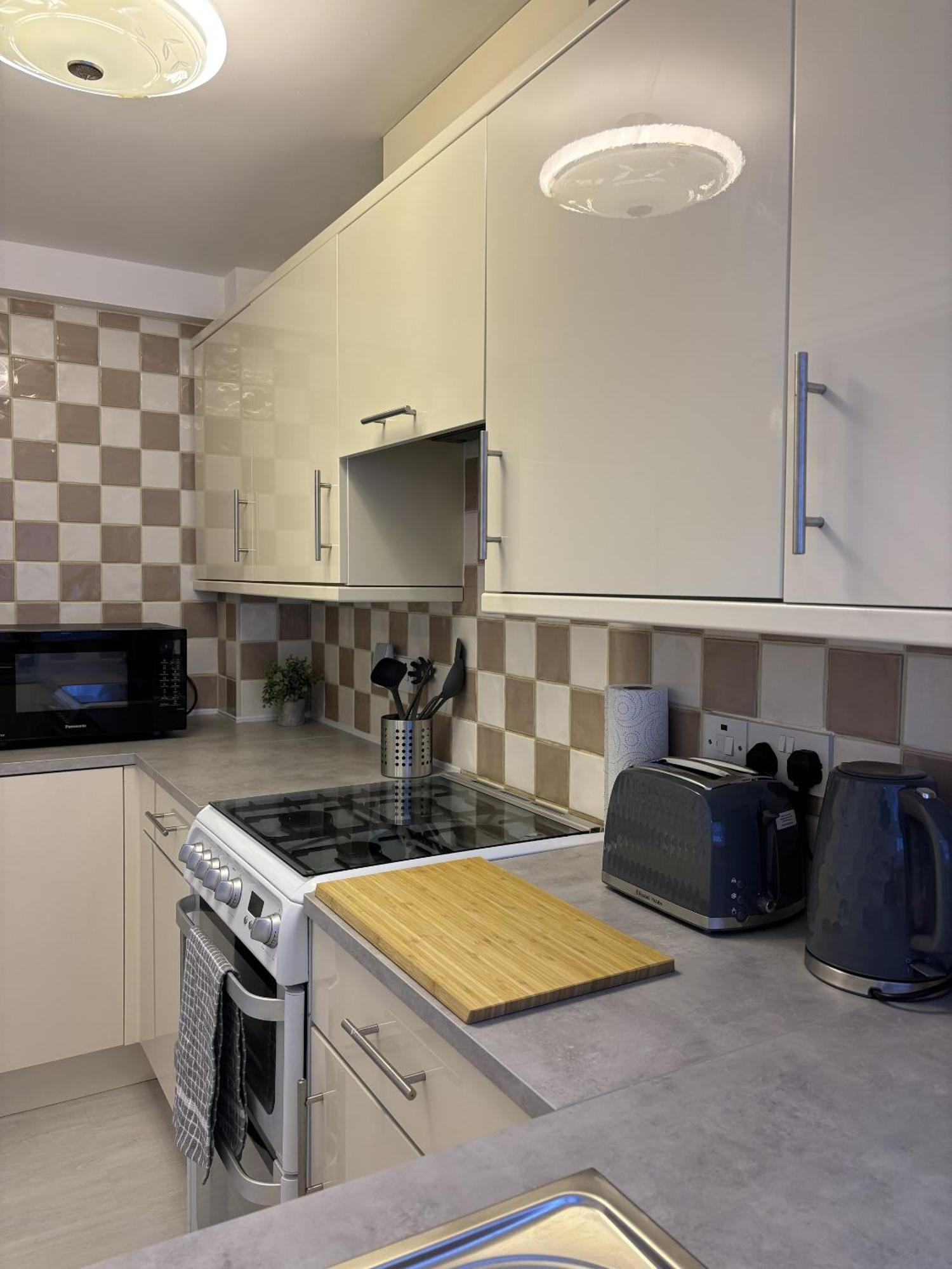 Cosy Corner - 2 Beds, Free Parking, Next To Southampton General Hospital Villa Exterior foto