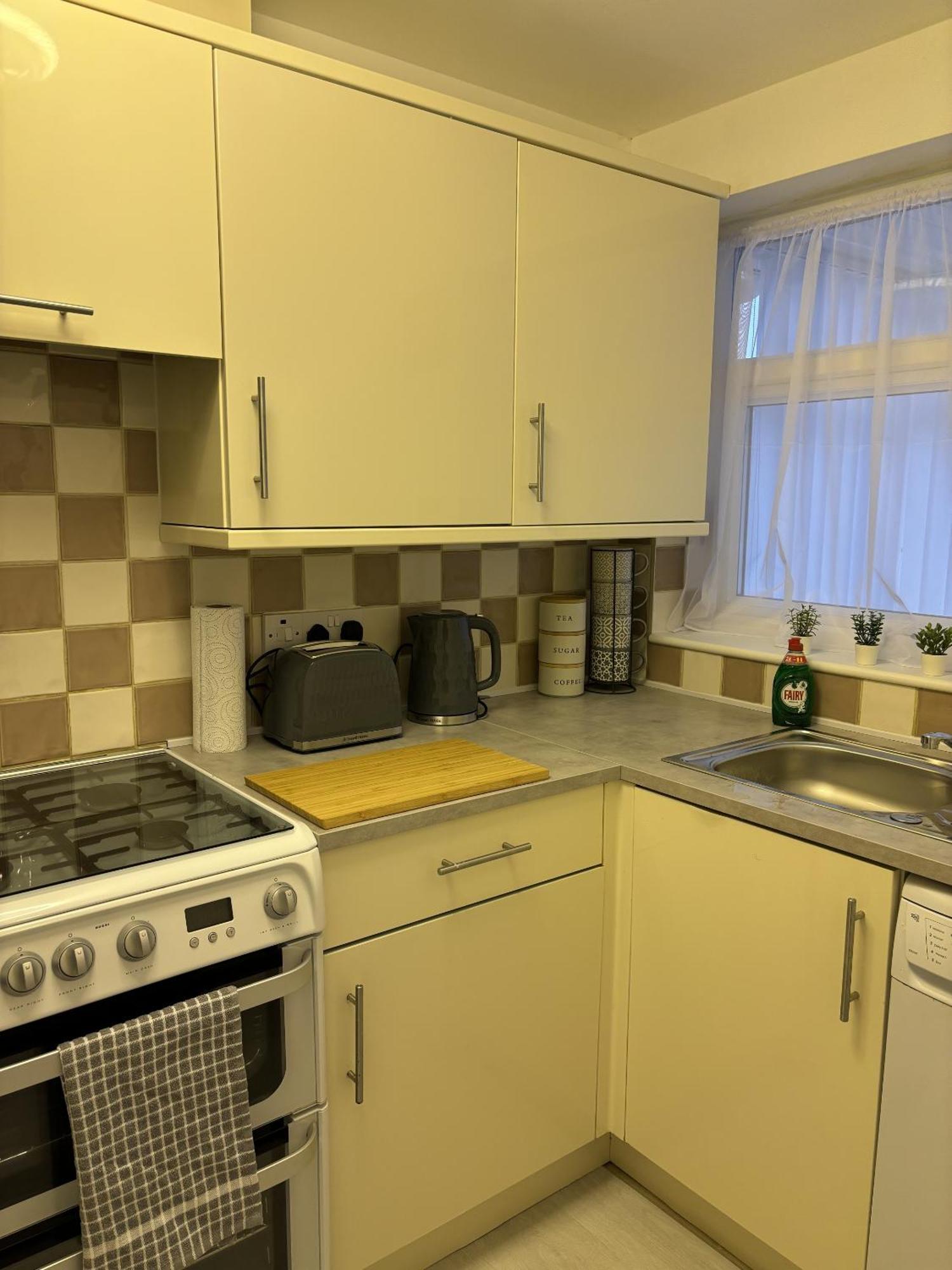 Cosy Corner - 2 Beds, Free Parking, Next To Southampton General Hospital Villa Exterior foto